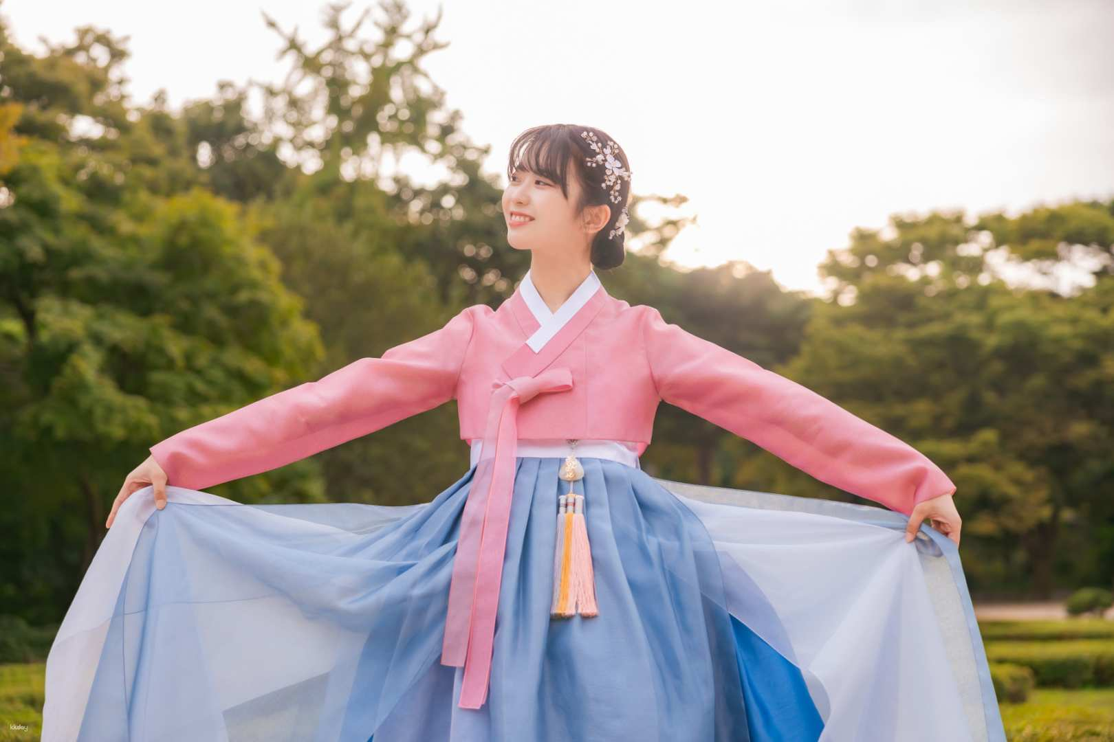 Gyeongbokgung Palace │ Make your own life photo while experiencing Hanbok【Gigibebe Studio】 - Photo 1 of 9